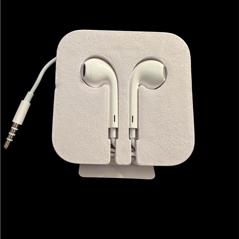 New Apple Wired Earbuds